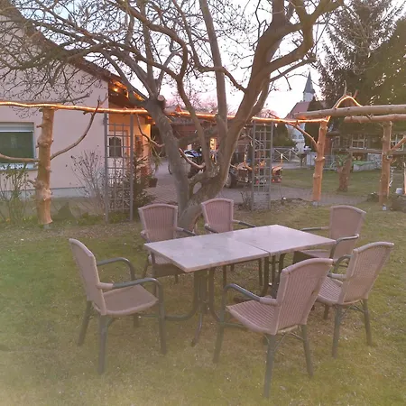 Ronnys Wilde Wiese Apartman Belgershain